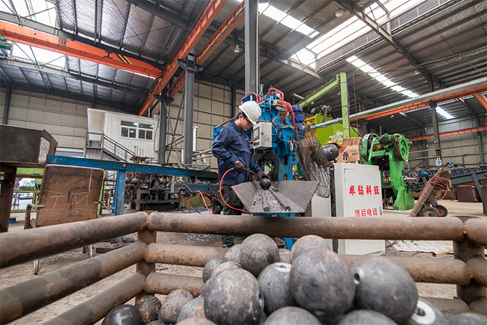 吕梁网架配件-螺栓球加工车间